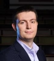 Nikola Serafimovski VP at pureLiFi and chair of the IEEE 802.11 Light Communications Study Group on LinkedIn